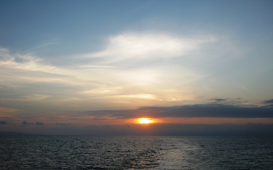 sunset di selat Lombok 